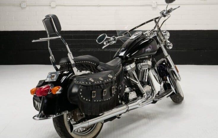 
								2003 Indian Chief Vintage 1640 full									